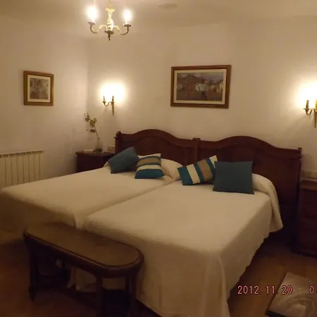 Hotel Azkue-2
